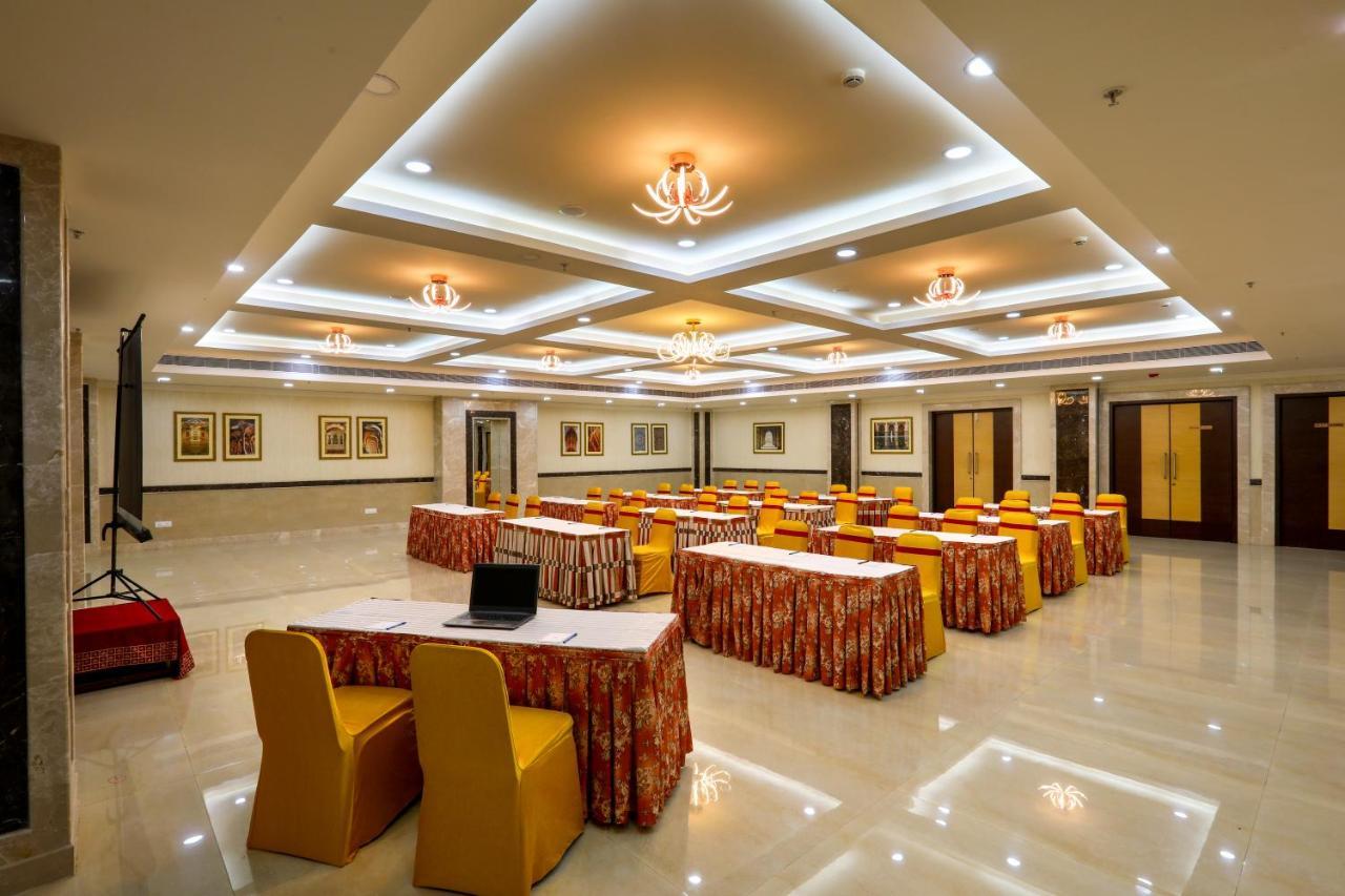 Hotel Aadithya Chennai Exterior photo