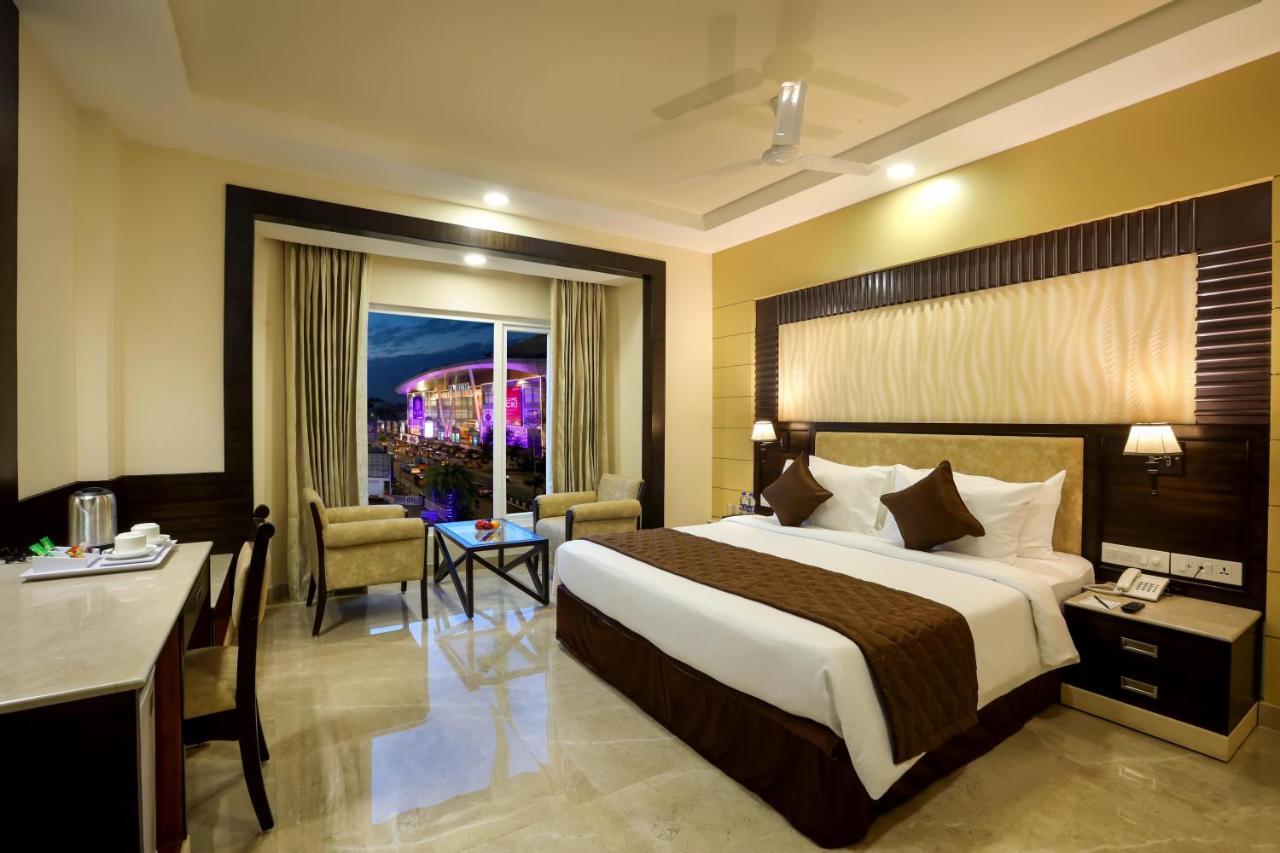 Hotel Aadithya Chennai Exterior photo