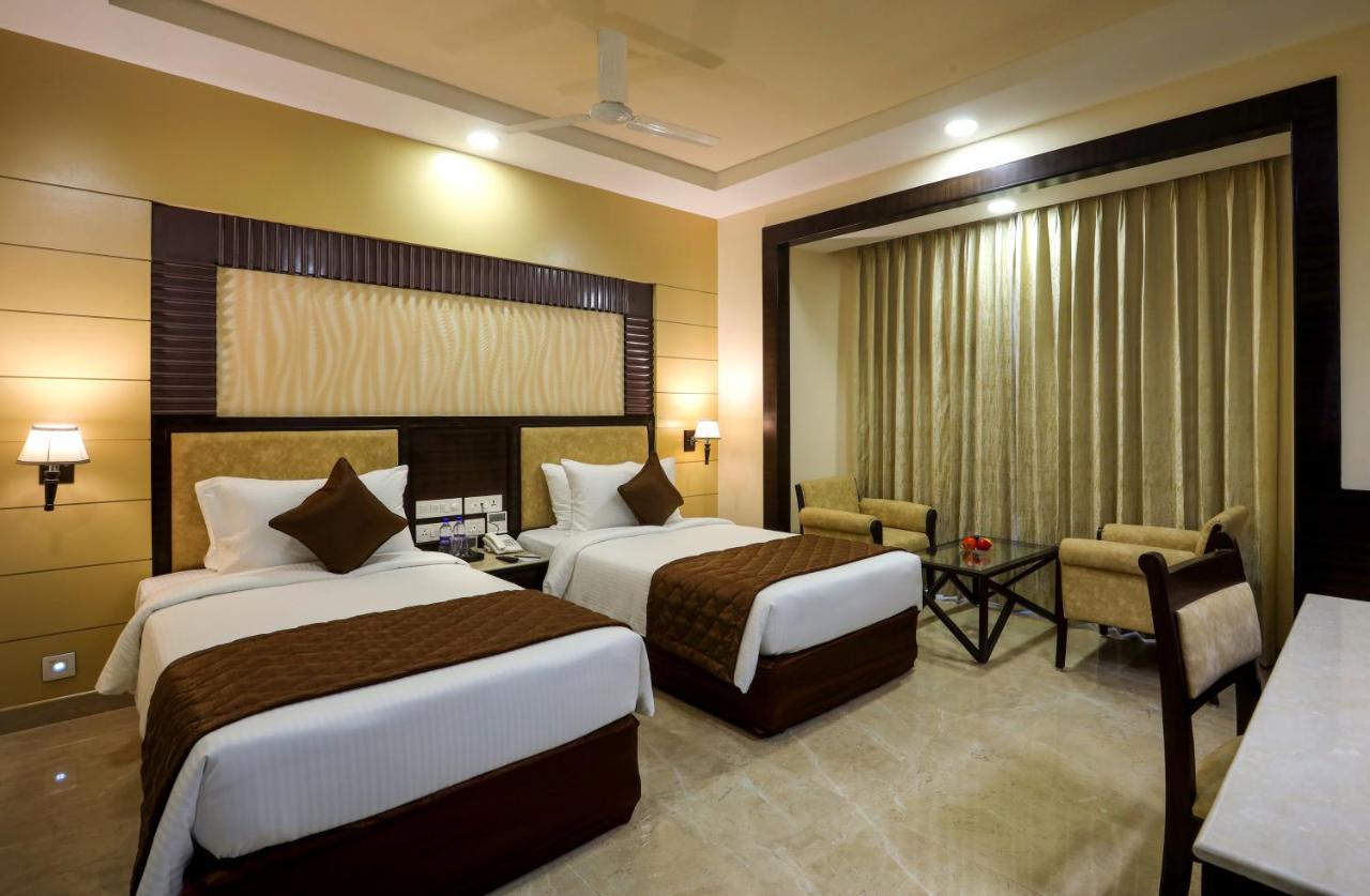 Hotel Aadithya Chennai Exterior photo