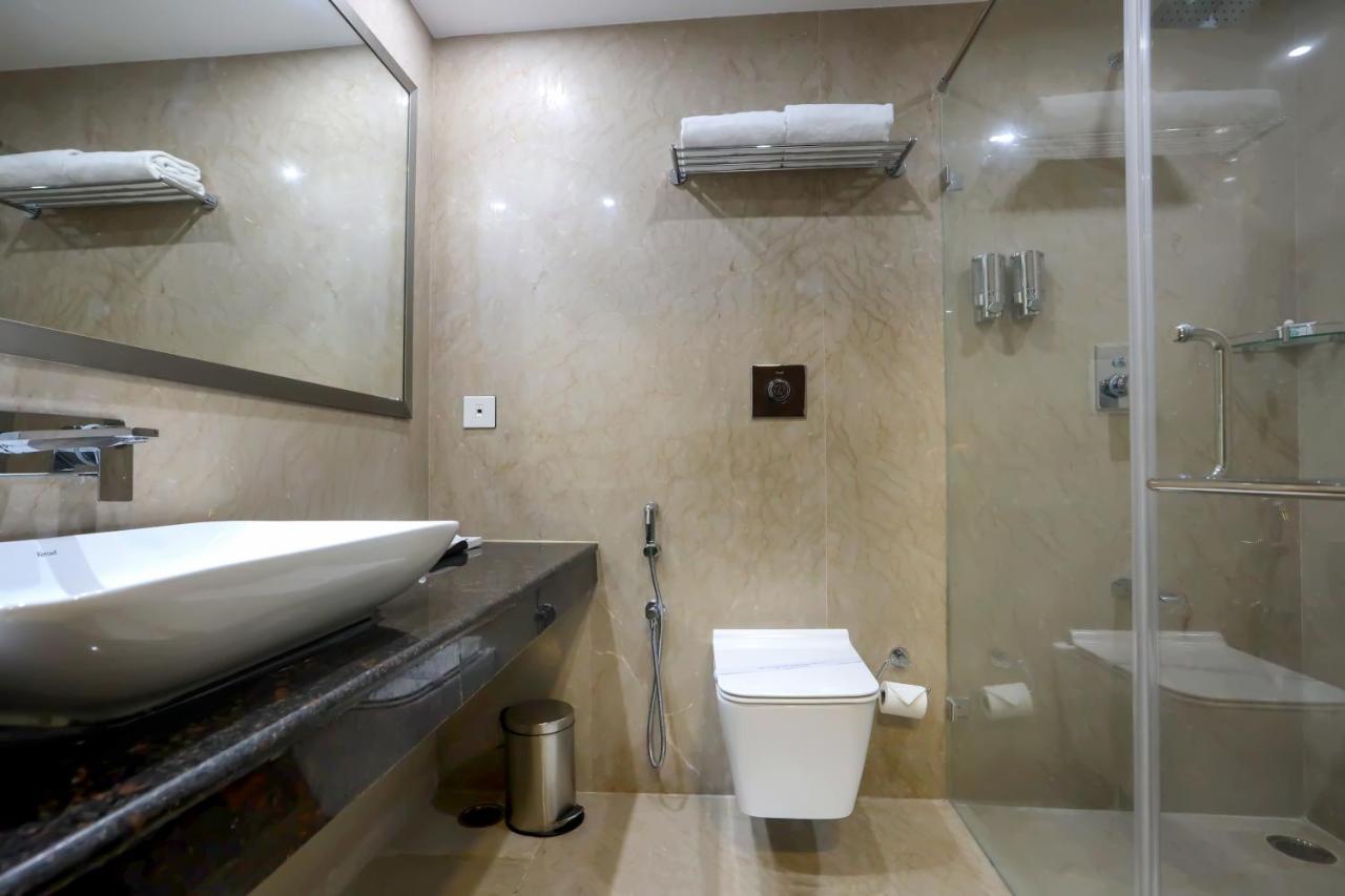 Hotel Aadithya Chennai Exterior photo
