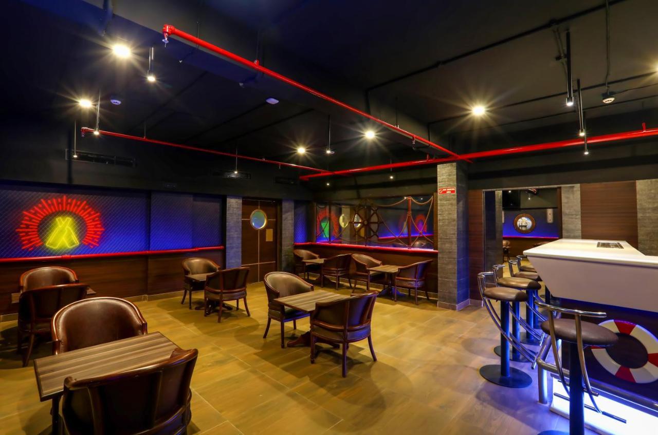 Hotel Aadithya Chennai Exterior photo