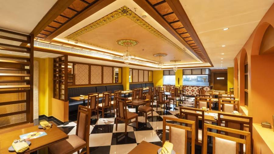 Hotel Aadithya Chennai Exterior photo